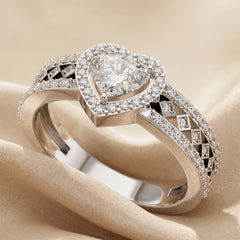 0.9 CT Heart Halo Ring