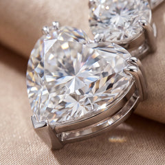12.00 CT Heart & Round Diamond Pendant