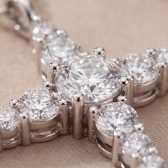 1.84 CT Round Diamond Cross Chain Pendant