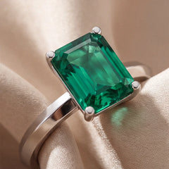 2 CT Emerald-cut Green Emerald Solitaire Ring