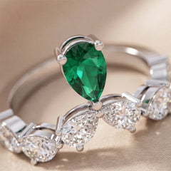 2.25  CT Emerald & Diamond Pear-Shaped Cascading Station Ring