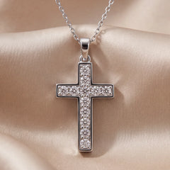 1.09 CT Round Diamond Cross Chain Pendant