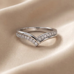0.23 CT Round Diamond Chevron Band Ring