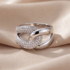 0.52 CT Round Diamond Interlocking Link Wide Band Ring