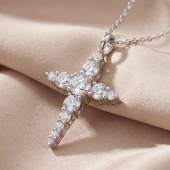 1.84 CT Round Diamond Cross Chain Pendant
