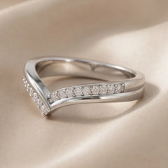 0.23 CT Round Diamond Chevron Band Ring