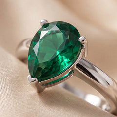 2 CT Pear Green Emerald Solitaire Ring