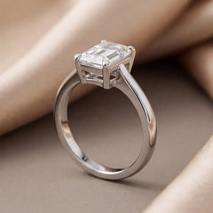 2.5 CT Emerald Solitaire Ring