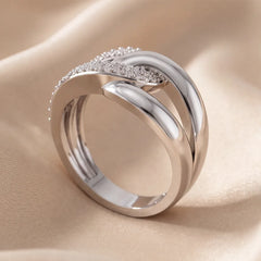 0.52 CT Round Diamond Interlocking Link Wide Band Ring