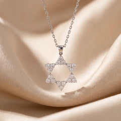 1.4 CT Star of David Pendant