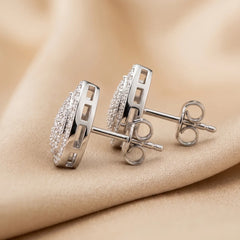 0.81 CT Round Diamond Pear Stud Earrings