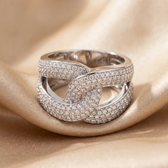 1.03 CT Diamond Pavé Interlocking Link Ring