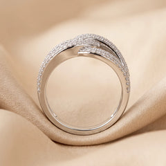 1.03 CT Diamond Pavé Interlocking Link Ring