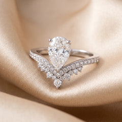 1.94 CT Pear Diamond Chevron Ring