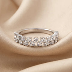 0.70 CT Round Diamond Staggered Band Ring