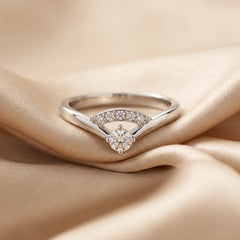 0.23 CT Round Diamond Chevron Ring