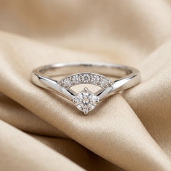 0.23 CT Round Diamond Chevron Ring