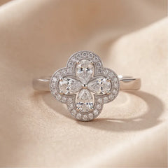 0.6 CT Round-Cut Clover Ring