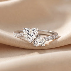 1.62 CT Heart & Round Diamond Toe et Moi Ring