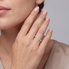 0.85 CT Round Wave Band