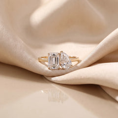 2.63 CT Emerald & Pear Toi et Moi Ring
