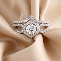 1.02 CT Round Halo Curved V-Chevron Ring Set
