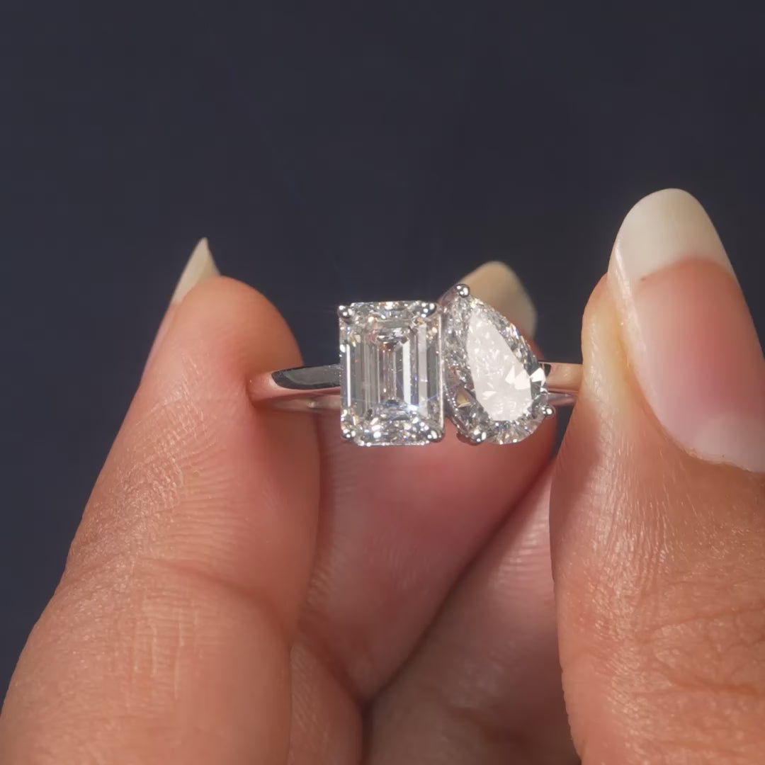 2.63 CT Emerald & Pear Toi et Moi Ring