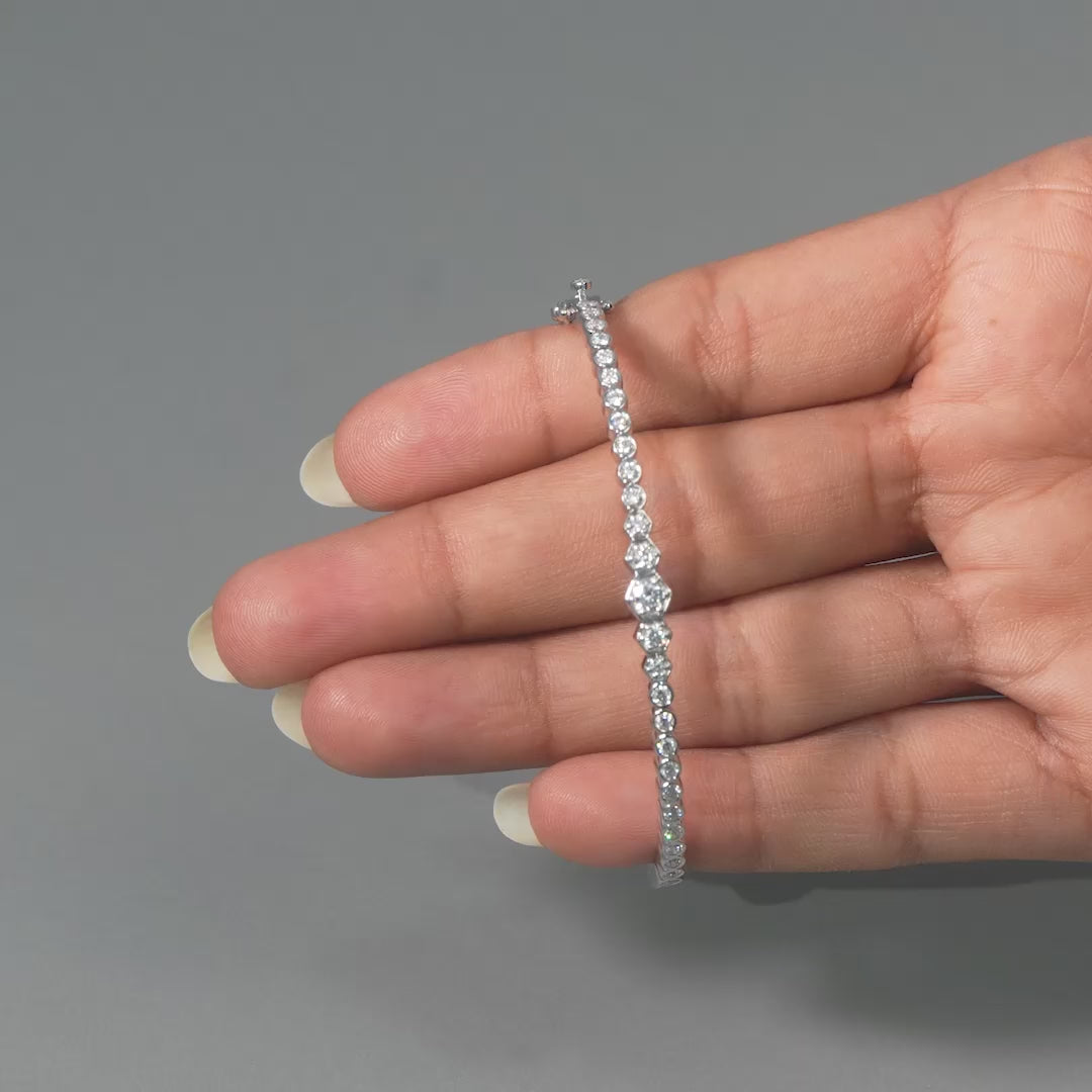 0.90 CT Round Bezel Bangle
